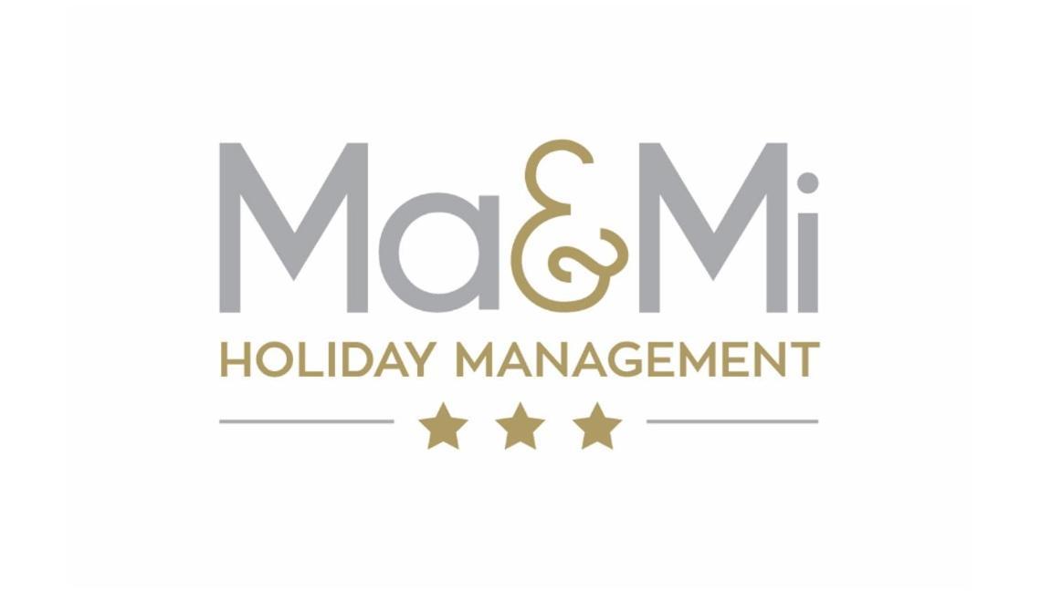 Ma&Mi Guest House تْشيفالو الغرفة الصورة