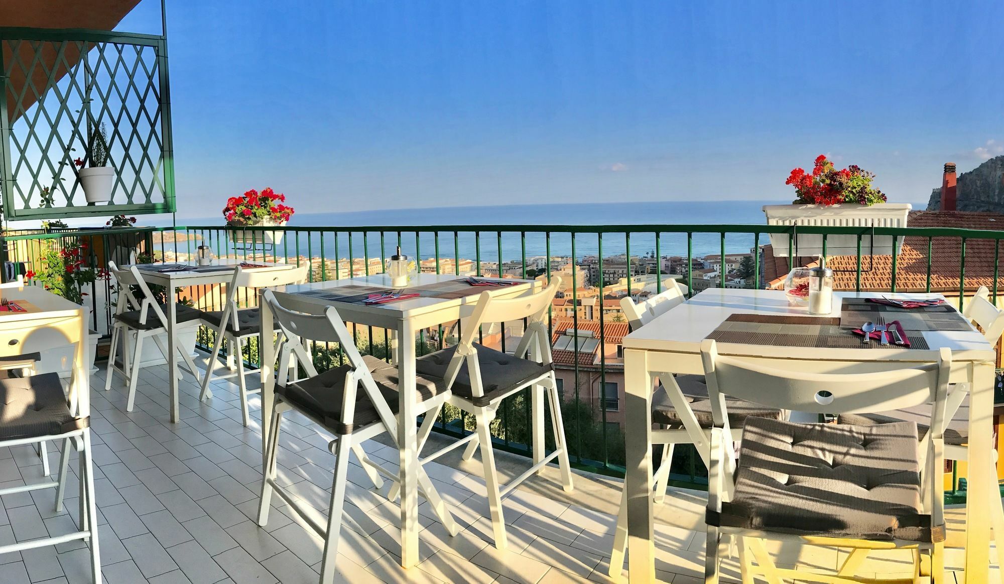 Ma&Mi Guest House تْشيفالو المظهر الخارجي الصورة