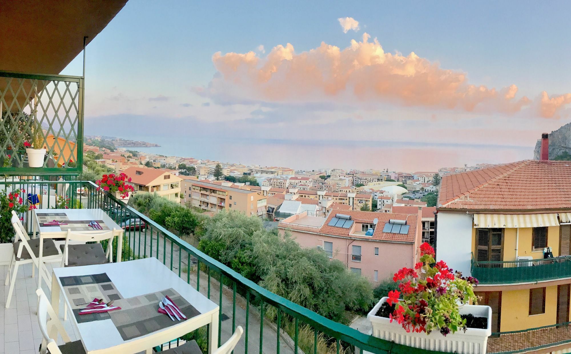 Ma&Mi Guest House تْشيفالو المظهر الخارجي الصورة